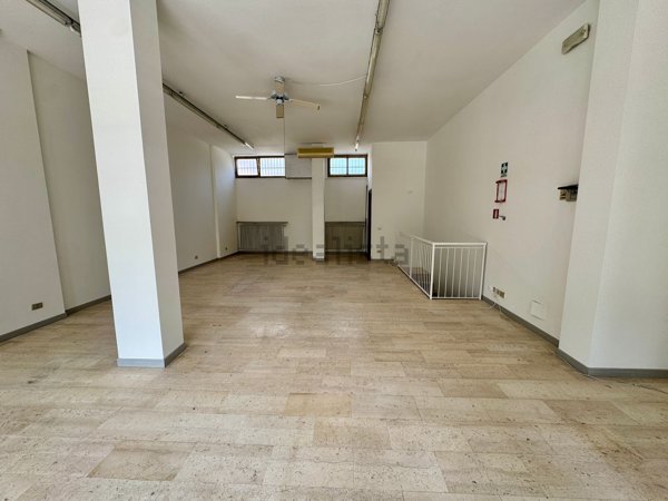 negozio in vendita ad Udine