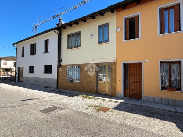 casa indipendente in vendita ad Udine