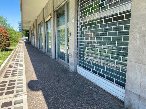 negozio in vendita ad Udine