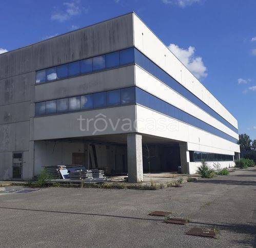 capannone in vendita ad Udine