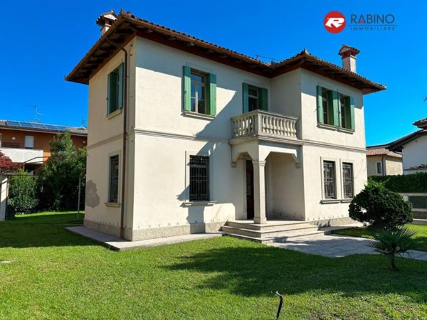 casa indipendente in vendita ad Udine in zona Cussignacco