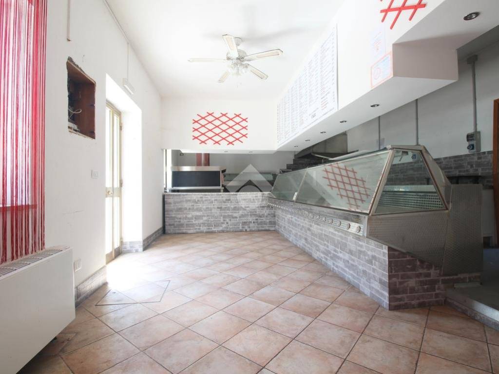 negozio in vendita ad Udine