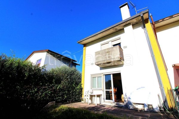 casa indipendente in vendita ad Udine in zona Rizzi