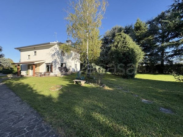 casa indipendente in vendita ad Udine in zona Paparotti