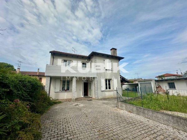 casa indipendente in vendita ad Udine in zona San Paolo/Sant'Osvaldo