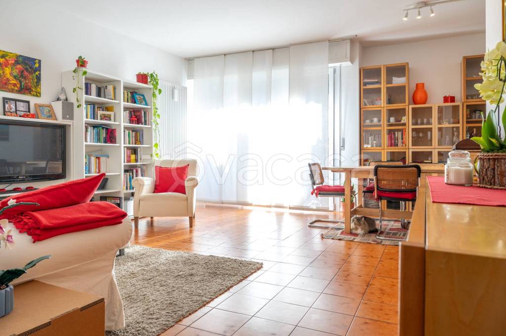 casa indipendente in vendita ad Udine in zona Paparotti