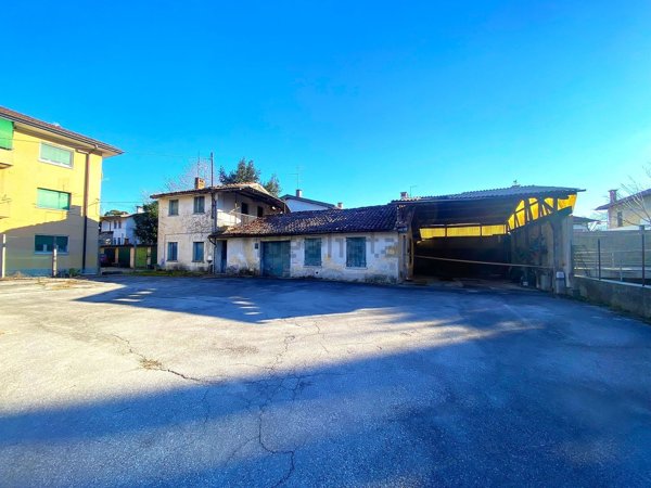 casale in vendita ad Udine in zona Centro Storico