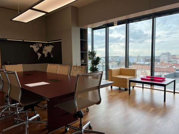 ufficio in vendita ad Udine
