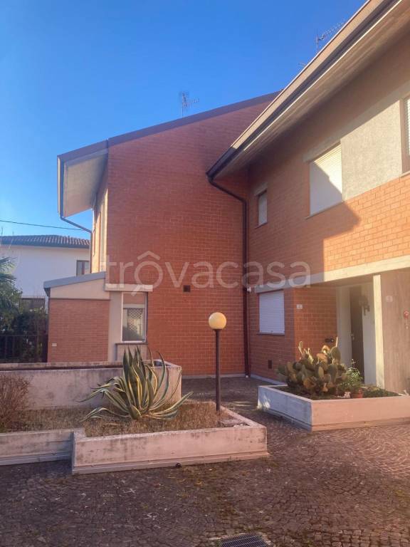 casa indipendente in vendita ad Udine