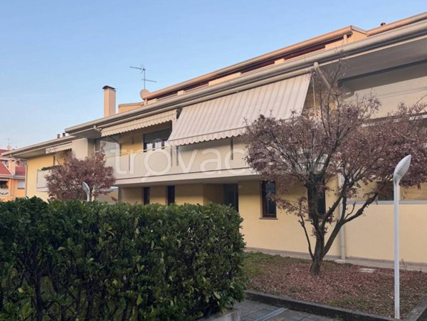 appartamento in vendita ad Udine in zona Paparotti