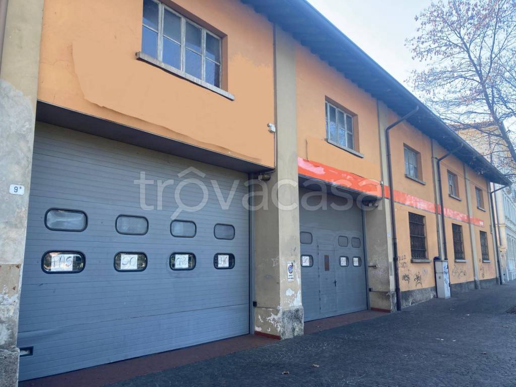 locale commerciale in vendita ad Udine