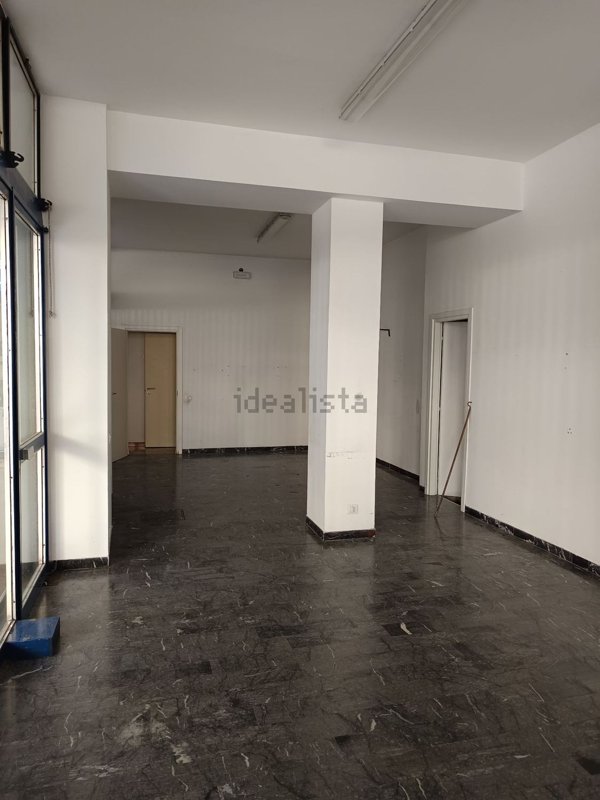 negozio in vendita ad Udine