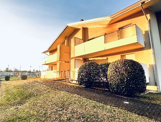 appartamento in vendita ad Udine in zona Vât