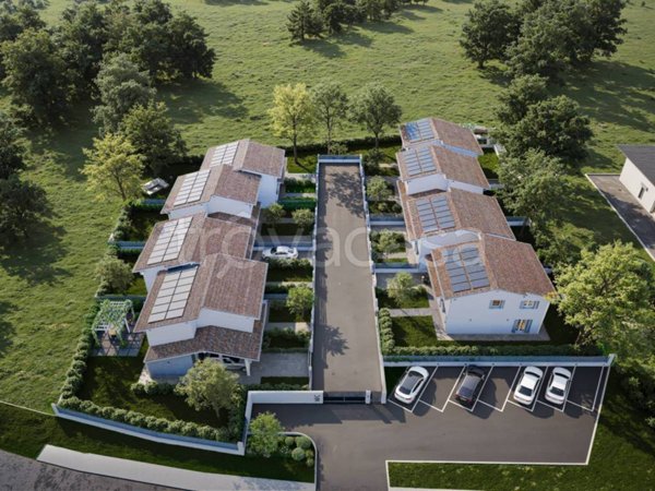 casa indipendente in vendita ad Udine in zona Vât