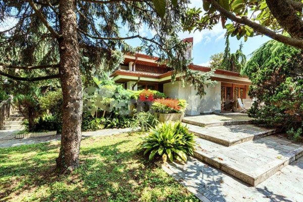 casa indipendente in vendita ad Udine in zona Vât