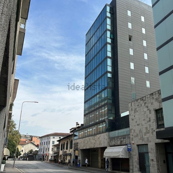 ufficio in vendita ad Udine in zona Centro Storico