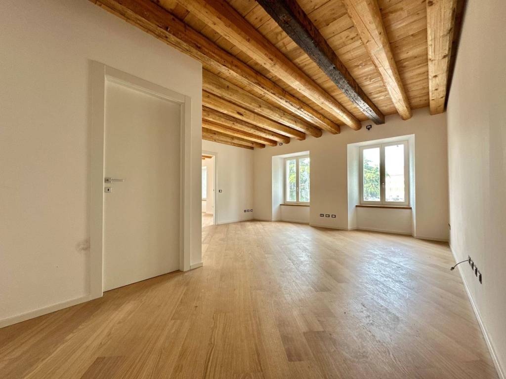 ufficio in vendita ad Udine in zona Centro Storico