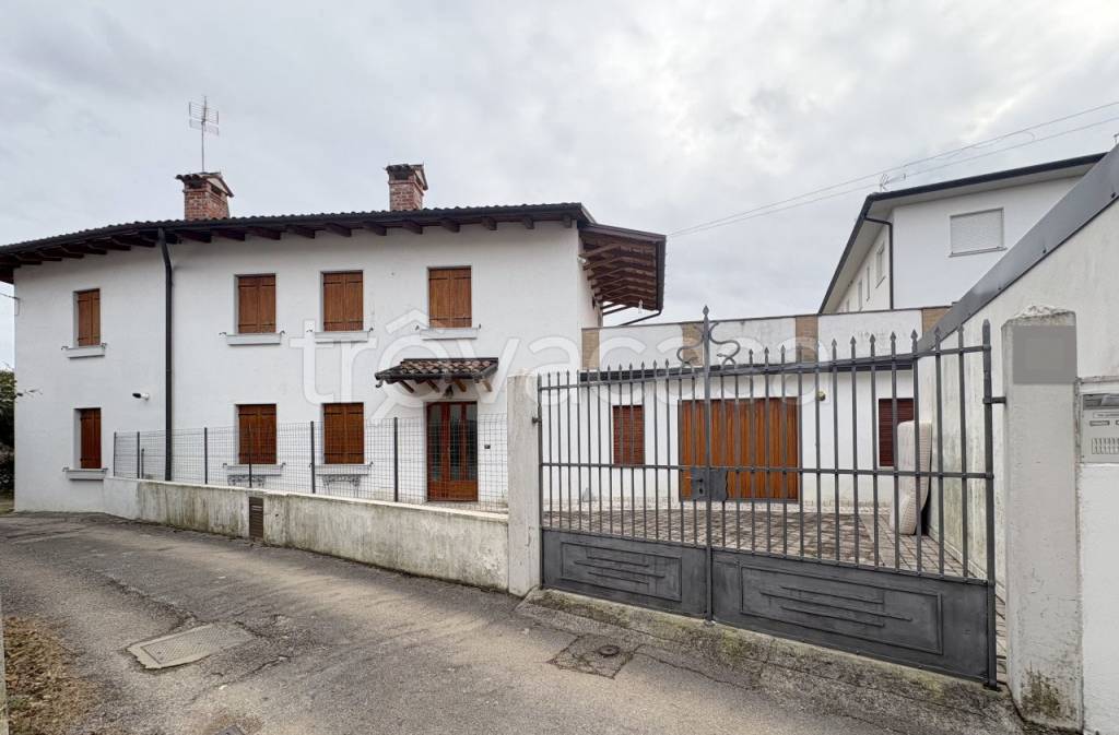 casa indipendente in vendita ad Udine in zona Cussignacco