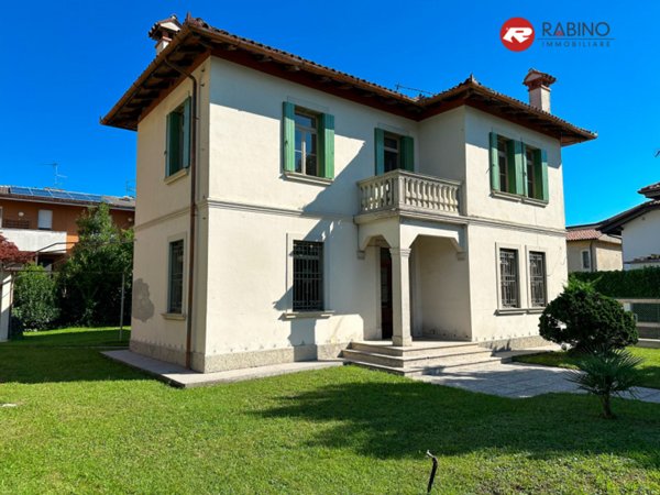 casa indipendente in vendita ad Udine in zona Centro Storico
