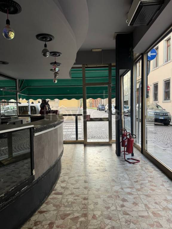 negozio in vendita ad Udine