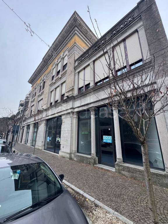 negozio in vendita ad Udine