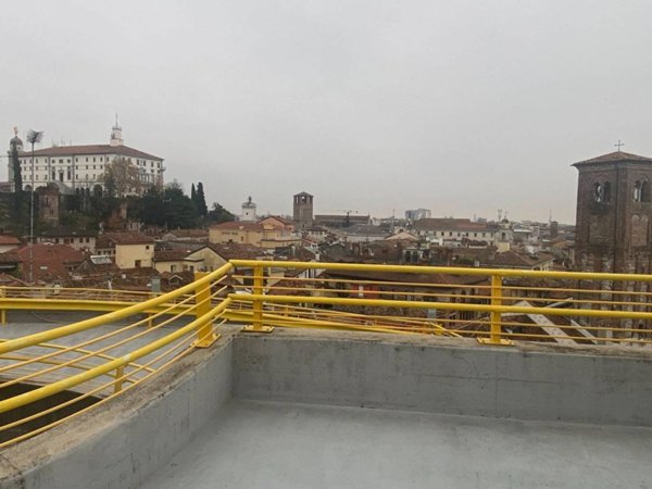 negozio in vendita ad Udine in zona Centro Storico