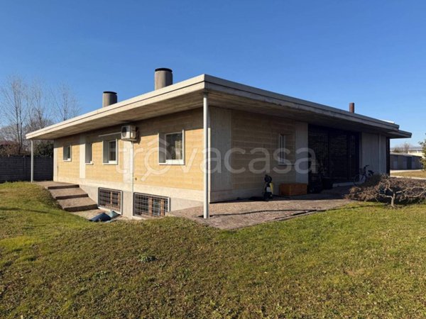casa indipendente in vendita ad Udine in zona Baldasseria