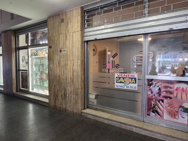 negozio in vendita ad Udine