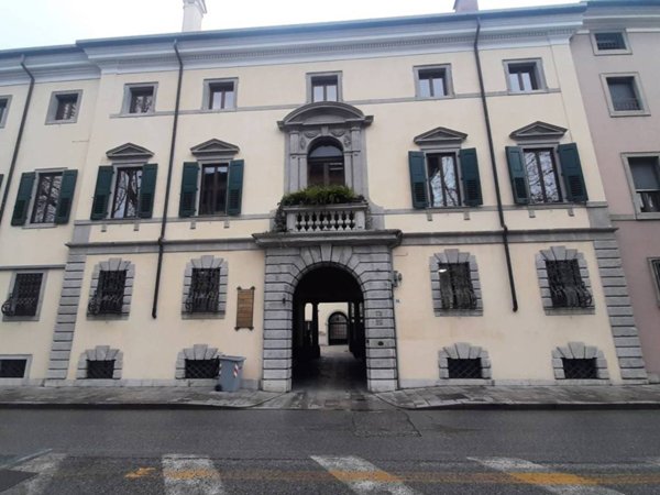 appartamento in vendita ad Udine in zona Centro Storico