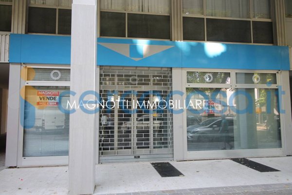 negozio in vendita ad Udine