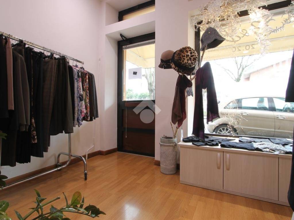 negozio in vendita ad Udine