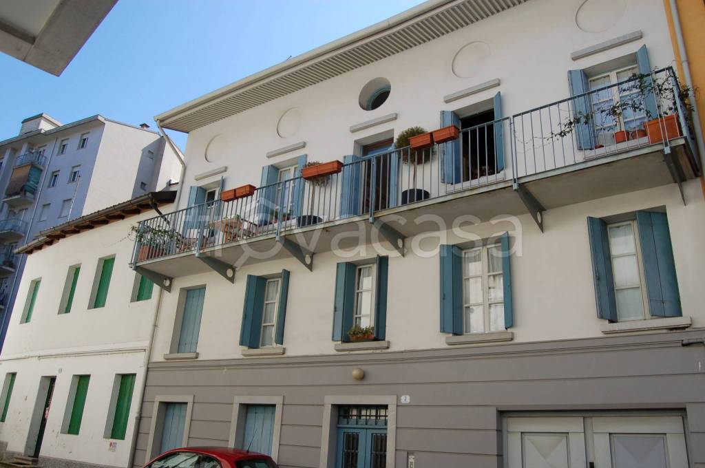 casa indipendente in vendita ad Udine in zona Rizzi