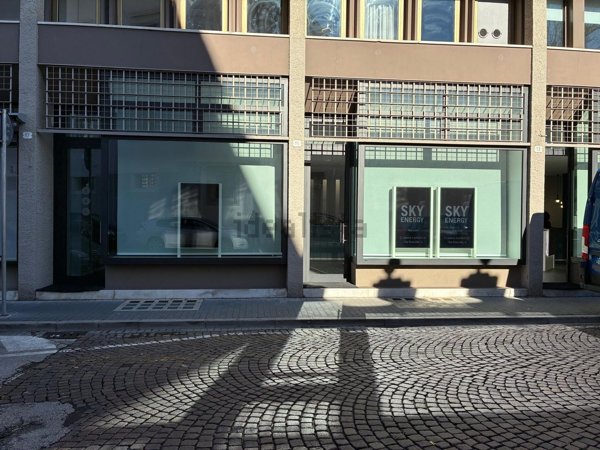 negozio in vendita ad Udine