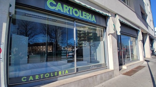 locale commerciale in vendita ad Udine