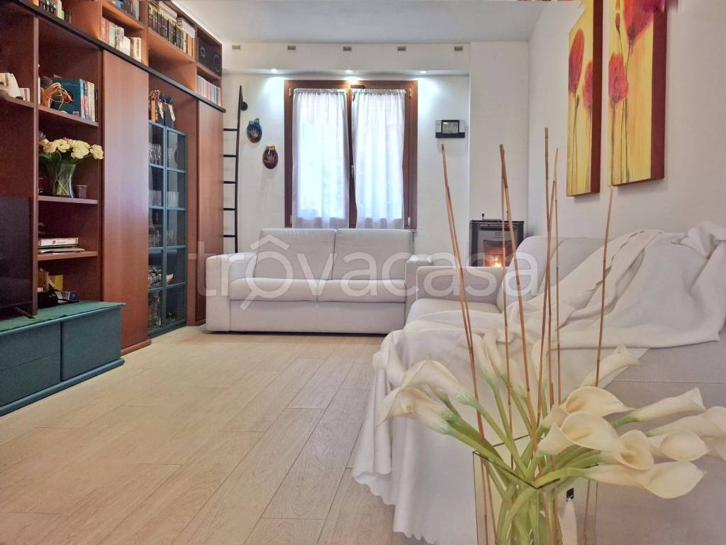 casa indipendente in vendita ad Udine