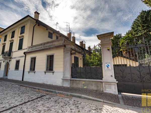 casa indipendente in vendita ad Udine in zona Centro Storico