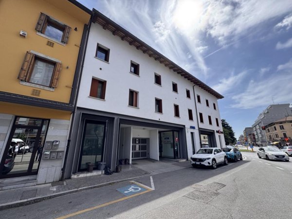 negozio in vendita ad Udine in zona Chiavris