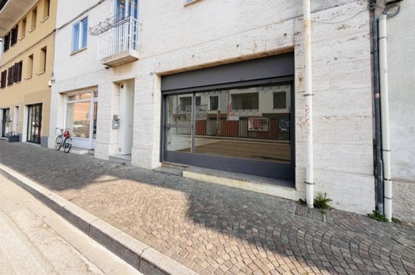 negozio in vendita ad Udine