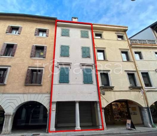 negozio in vendita ad Udine