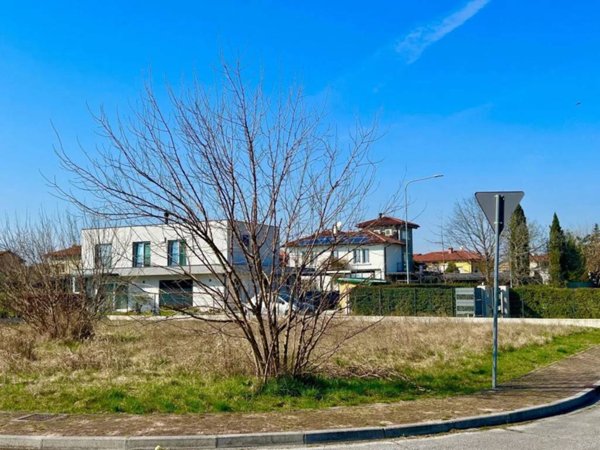 terreno edificabile in vendita ad Udine