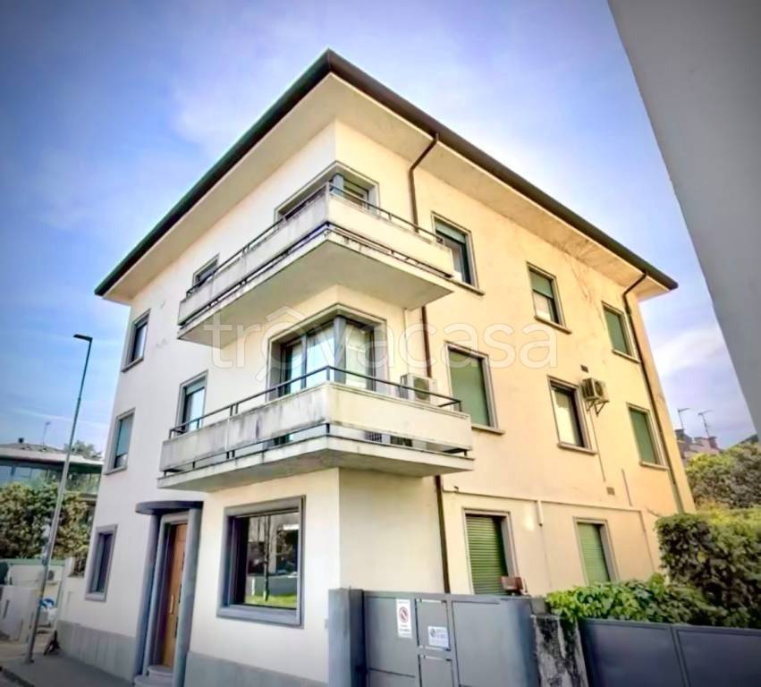 ufficio in vendita ad Udine