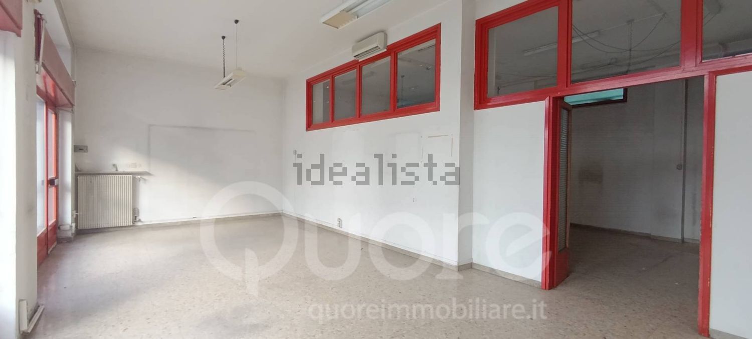 negozio in vendita ad Udine