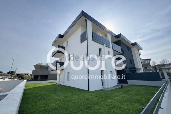 appartamento in vendita ad Udine in zona Vât