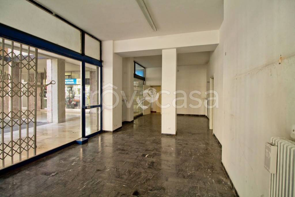 negozio in vendita ad Udine