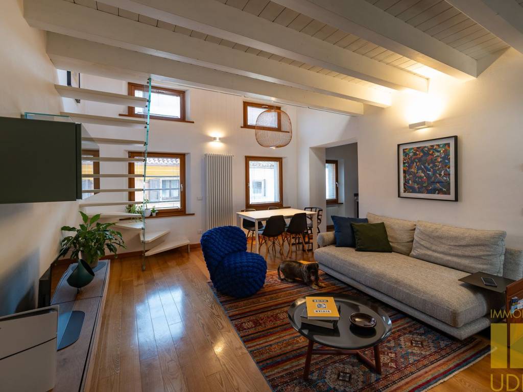 appartamento in vendita ad Udine in zona Centro Storico