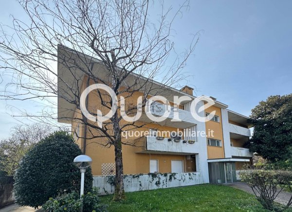 appartamento in vendita ad Udine in zona Vât