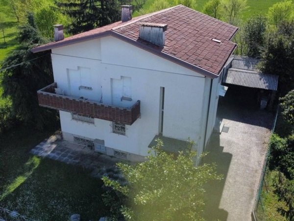 casa indipendente in vendita ad Udine in zona Cormor