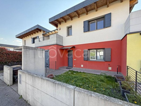 casa indipendente in vendita ad Udine in zona Paparotti