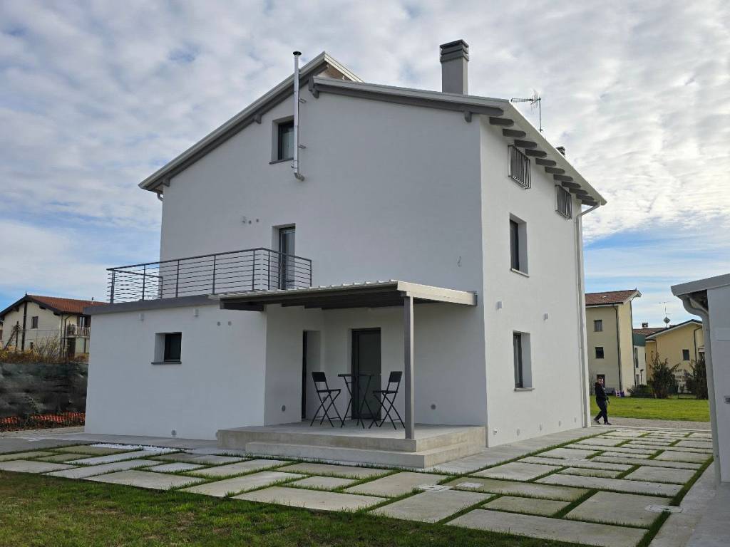 casa indipendente in vendita ad Udine in zona Cussignacco