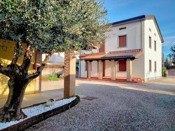 casa indipendente in vendita ad Udine